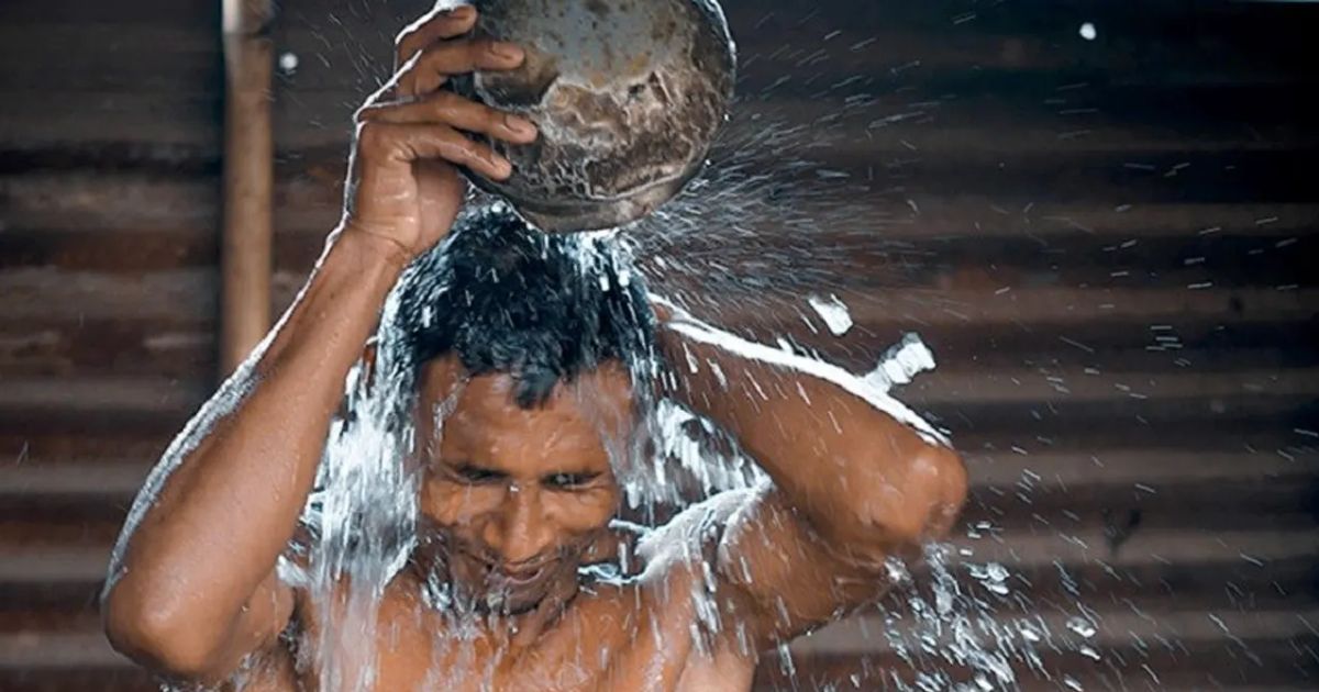 জুমার দিনে গোসল করা কি বাধ্যতামূলক, ইসলাম কী বলে?