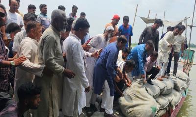 ‘মাদারীপুরে নদী ভাঙন রোধে কাজ করছে সরকার’