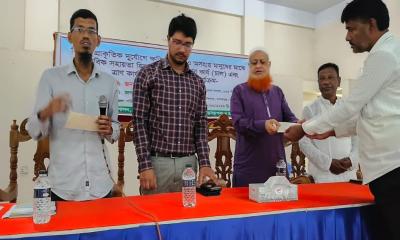 নাগরপুরে দুর্যোগে ক্ষতিগ্রস্তদের নগদ সহায়তা প্রদান