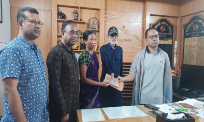 মধুপুরে কূপে নিহত চারজনের পরিবারকে এক লাখ টাকা সহায়তা