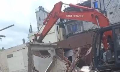 কালিয়াকৈরে সওজের অভিযানে ১২ অবৈধ দোকান উচ্ছেদ