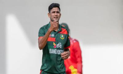 নাহিদের তোপে ১৪১ রানেই অলআউট স্বাগতিকরা