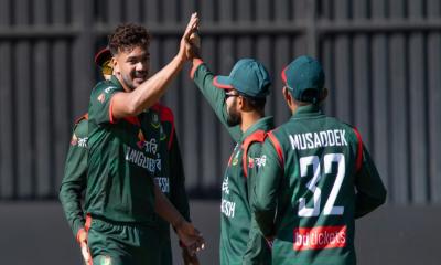 সিরিজ টিকিয়ে রাখতে বাংলাদেশের সামনে ২৪৮ রানের লক্ষ্য