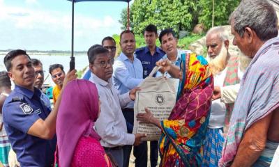 ময়মনসিংহের বিভিন্ন এলাকা পরিদর্শনে বিভাগীয় কমিশনার ও জেলা প্রশাসক