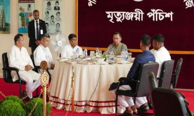 জাতীয় সংকটে সেনাবাহিনীর অবদান স্মরণীয় থাকবে