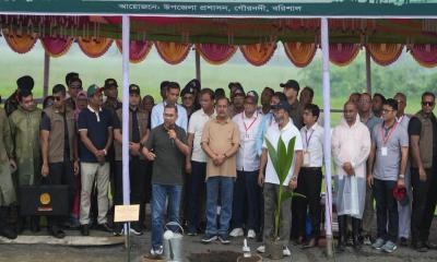 দেশ পুনর্গঠনে কোনো বাঁধাই সামনে দাঁড়াতে পারবে না