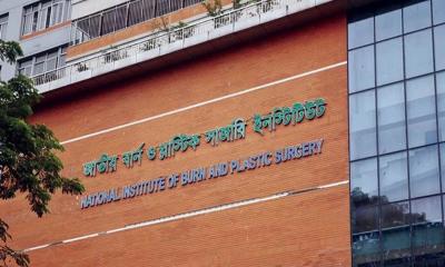 কলাবাগানে সেপটিক ট্যাংক বিস্ফোরণ, ৩ ফার্নিচার শ্রমিক দগ্ধ