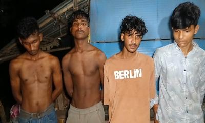 হাটহাজারীতে অস্ত্রসহ ৪ কিশোরকে ধরে পুলিশে দিল জনতা