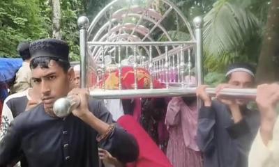 পরীক্ষা দিতে যাওয়ার পথে ট্রলির ধাক্কায় প্রাণ গেল মাদ্রাসাছাত্রীর