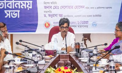 মৌলিক ও উদ্ভাবনী গবেষণায় বিজ্ঞানীদের মনোযোগী হতে হবে
