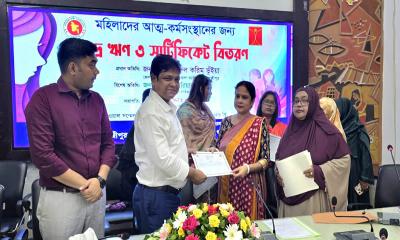 আজকের দিনে নারীরা সব থেকে বেশি এগিয়ে