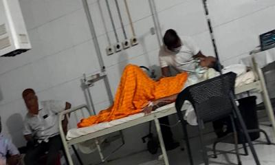 গুরুতর অসুস্থ মাগুরার জেলা প্রশাসক, এয়ার অ্যাম্বুলেন্সে ঢাকায় নেওয়ার প্রস্তুতি