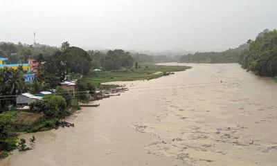 থানচিতে অতিবৃষ্টিতে আটকা শতাধিক পর্যটক, নদী ভ্রমণে সতর্কতা জারি