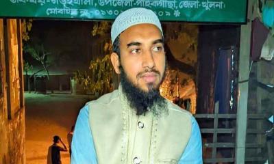 গভীর রাতে পরনারীর সঙ্গে ধরা ইমাম, অতঃপর বিয়ে