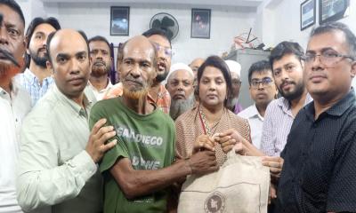 বন্যায় একটি মানুষকেও ক্ষুধার অভাবে মরতে দেওয়া যাবে না