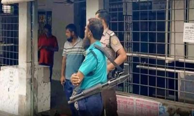ফজরের নামাজ চলাকালে সন্ত্রাসীদের গুলি, দুই মুসল্লি গুলিবিদ্ধ