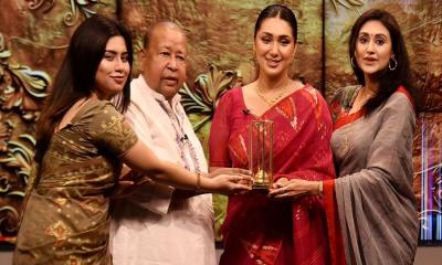 ব্যতিক্রমী সম্মাননা পেয়ে আবেগাপ্লুত অপু বিশ্বাস