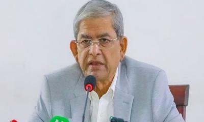 অর্থনীতিতে স্থিতিশীলতা ফেরাতে কাজ করছে সরকার