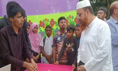 উদ্ভাবনী বাংলাদেশ গড়ার প্রত্যয়ে কুড়িগ্রামে বিজ্ঞান মেলা অনুষ্ঠিত