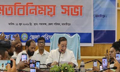 সাংবাদিকদের কলম তরবারির মতো ব্যবহার করতে হবে 