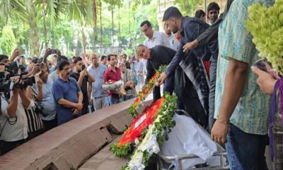 বাংলা একাডেমিতে আবুল কাশেম ফজলুল হককে শেষ শ্রদ্ধা