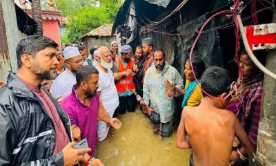 চট্টগ্রামে বন্যাদুর্গতদের পাশে জামায়াত আমির