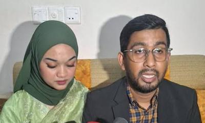 বিয়ের পর প্রথমবার শ্বশুরবাড়ি বরিশালে মালয়েশিয়ান তরুণী