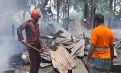 কালকিনিতে ভয়াবহ অগ্নিকাণ্ডে বসতবাড়ি পুড়ে ছাই