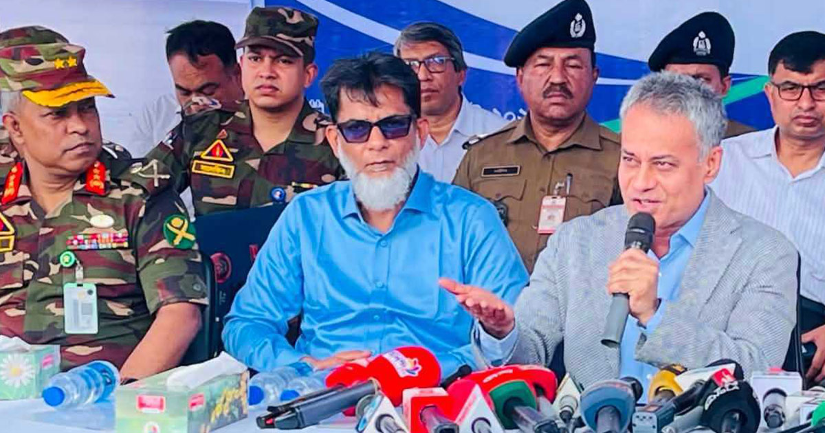 পদ্মা রেল সেতুর নিচে মাটি অপসারণে ঝুঁকি নেই