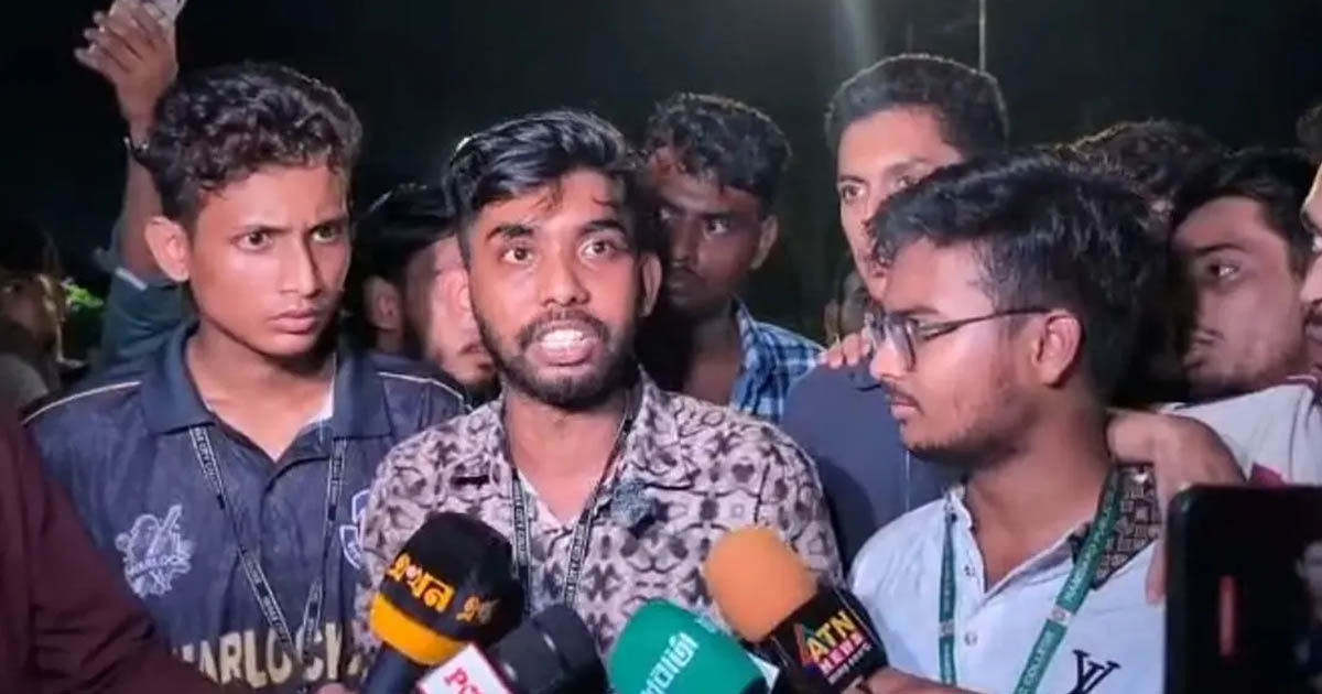পরীক্ষা স্থগিত না হলে শিক্ষা মন্ত্রণালয় অভিমুখে লংমার্চের ঘোষণা এইচএসসি পরীক্ষার্থীদের