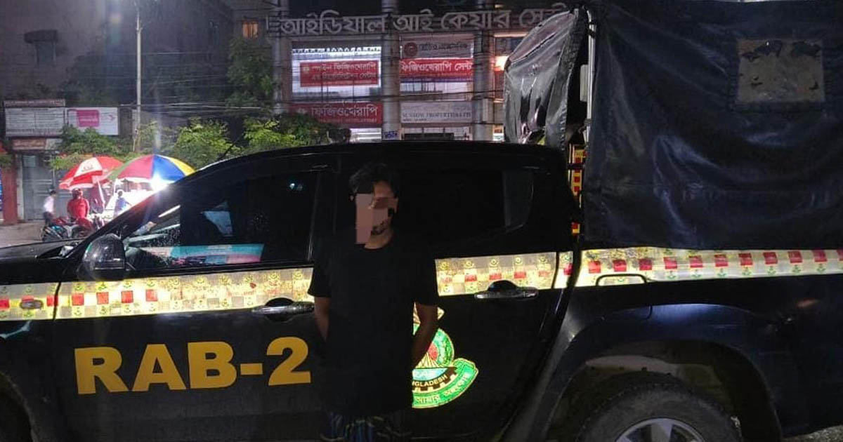 রাজশাহীর আলোচিত রাজ্জাক হত্যা মামলার মূলহোতাসহ দুই আসামি র‌্যাবের হাতে গ্রেপ্তার