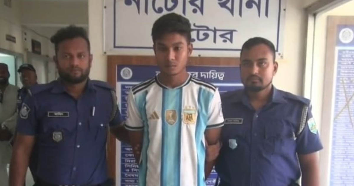 জুয়ায় টাকা হেরে ছিনতাইয়ের নাটক, বিকাশ কর্মী গ্রেপ্তার