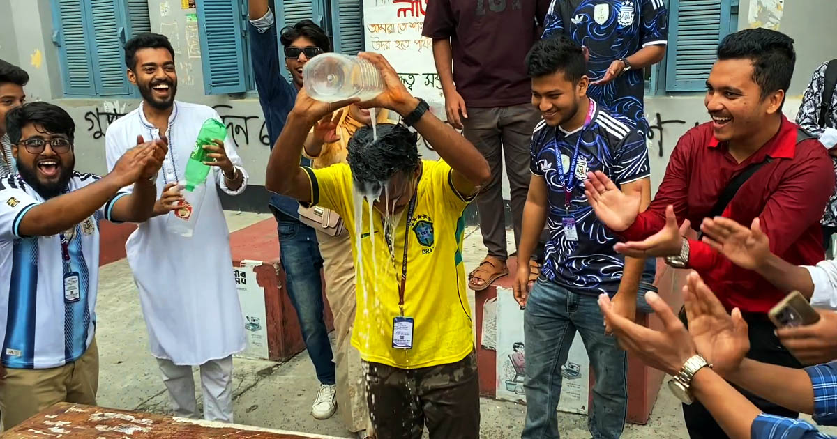বরিশালে দুধ দিয়ে গোসল করে ব্রাজিল ছেড়ে আর্জেন্টিনায় যোগ দিলেন শিক্ষার্থী