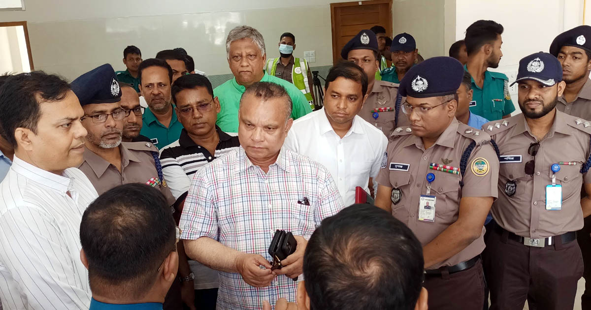 আমরা অতীতের দিকে যেতে চাই না, সামনে এগিয়ে যেতে চাই