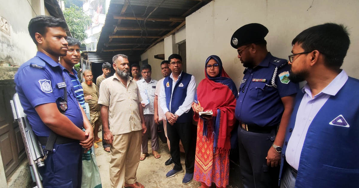 অস্বাস্থ্যকর পরিবেশে আইসক্রিম তৈরি, ৪০ হাজার টাকা জরিমানা