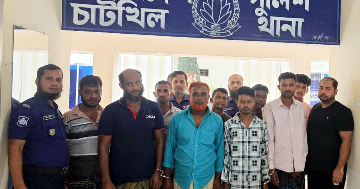 নোয়াখালীতে থাই জুয়ার আসর থেকে সাজাপ্রাপ্ত আসামিসহ গ্রেপ্তার ১০