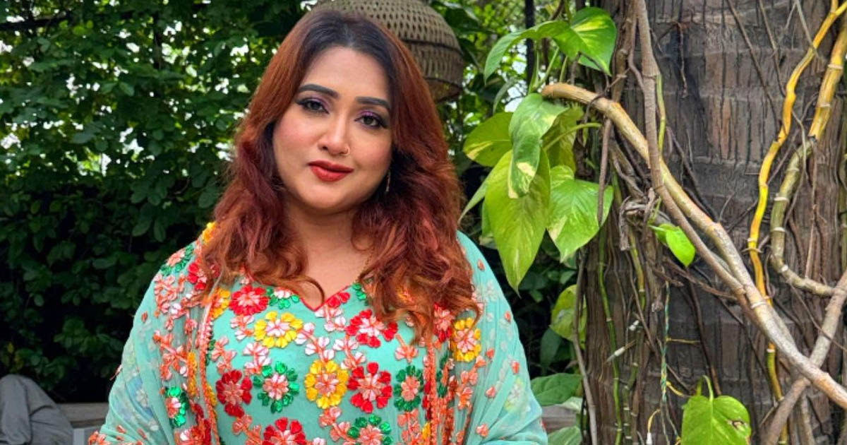 নির্বাচনে হেরে টাকার কাছে ভোট বিক্রির অভিযোগ তুললেন পলি