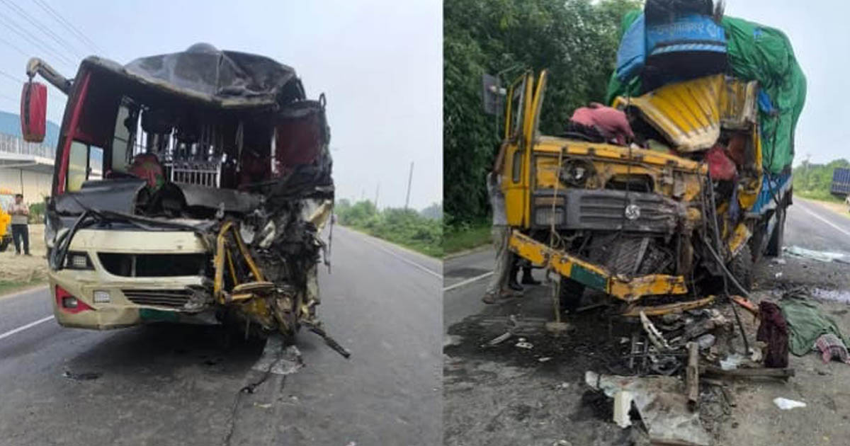 ভেড়ামারায় বাস-ট্রাক সংঘর্ষে ট্রাকের হেলপার নিহত