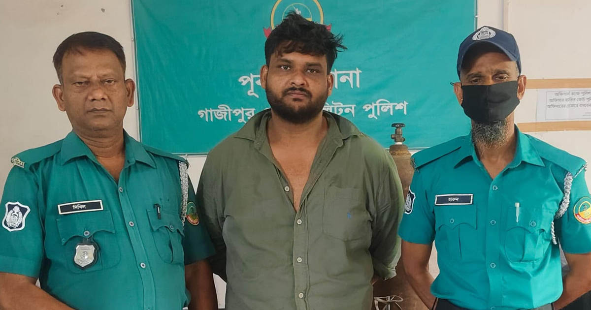 পূবাইলে দেশীয় অস্ত্রসহ যুবক গ্রেপ্তার, পলাতক ২