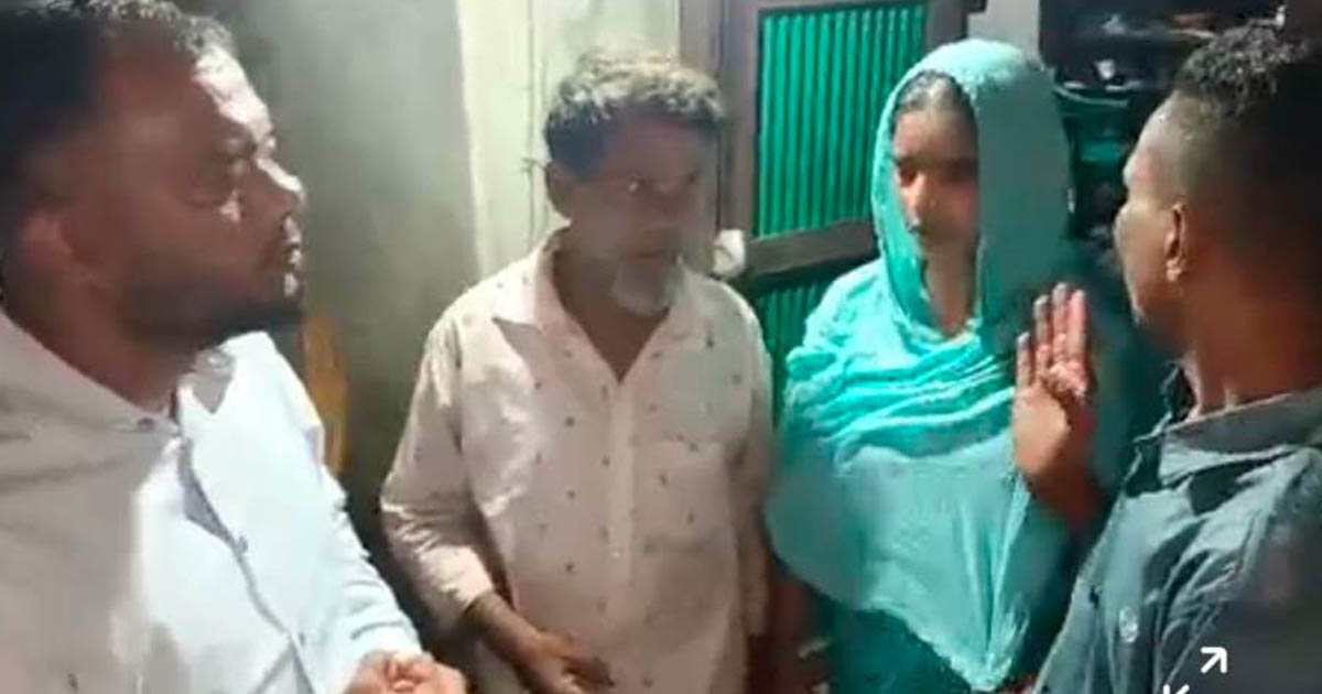 কুমিল্লায় ড্রেনে পড়ে শিশুর মৃত্যু, পরিবারের পাশে সিটি প্রশাসক