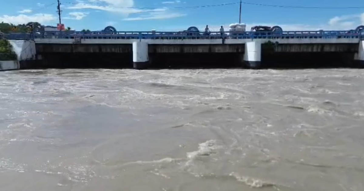 লালমনিরহাটে তিস্তার পানি বিপৎসীমার উপরে, ফের বন্যার আশঙ্কা