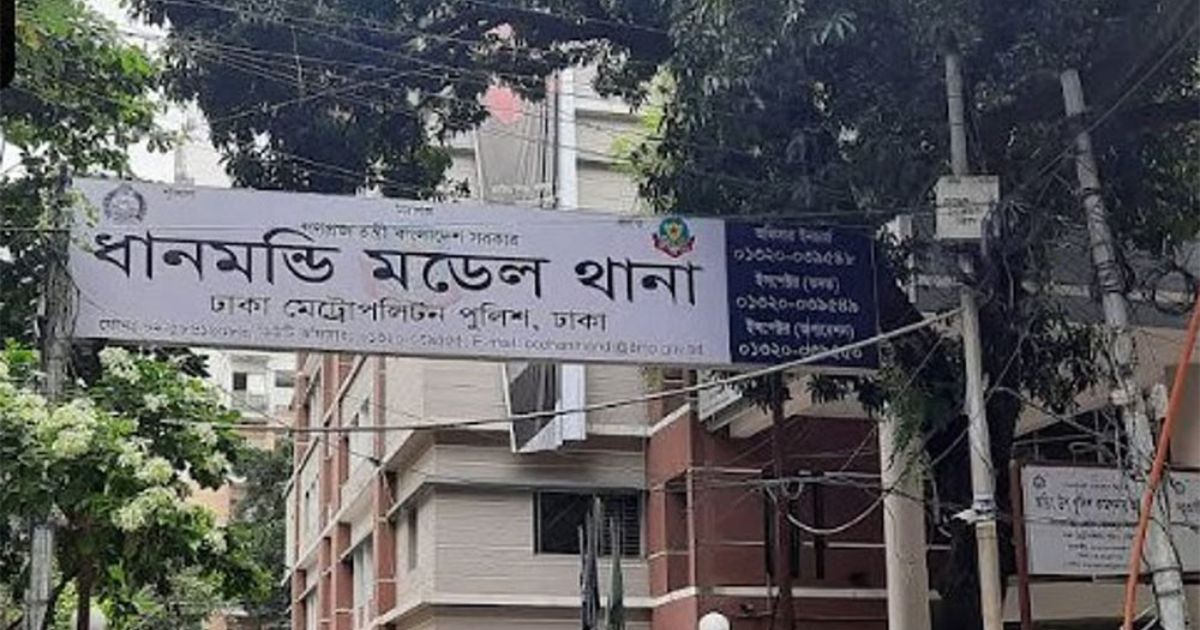 ৩২ নম্বরে মিছিলের প্রস্তুতিকালে ছাত্রলীগের ৩ কর্মী গ্রেপ্তার