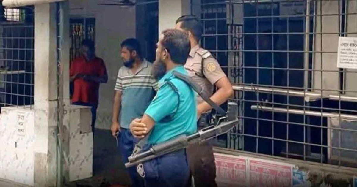 ফজরের নামাজ চলাকালে সন্ত্রাসীদের গুলি, দুই মুসল্লি গুলিবিদ্ধ