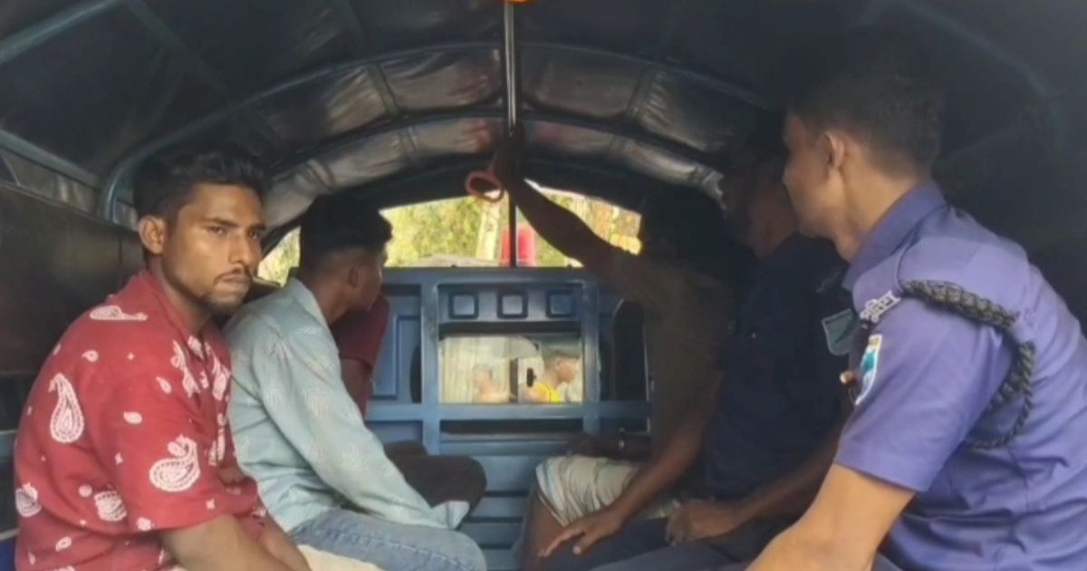 ভূঞাপুরে ৫ ডাকাতকে আটক করে পুলিশে দিল এলাকাবাসী