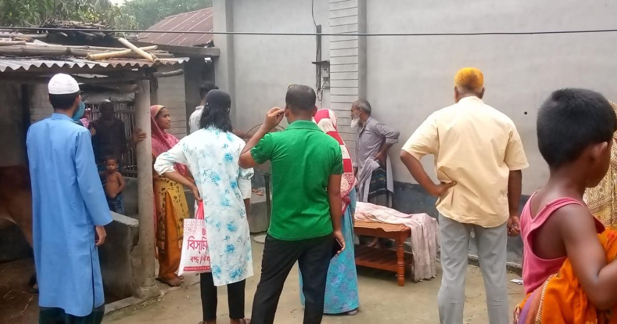 পাঁচবিবিতে পিকনিকের বাসের চাকায় পিষ্ট হয়ে শিশুর মৃত্যু