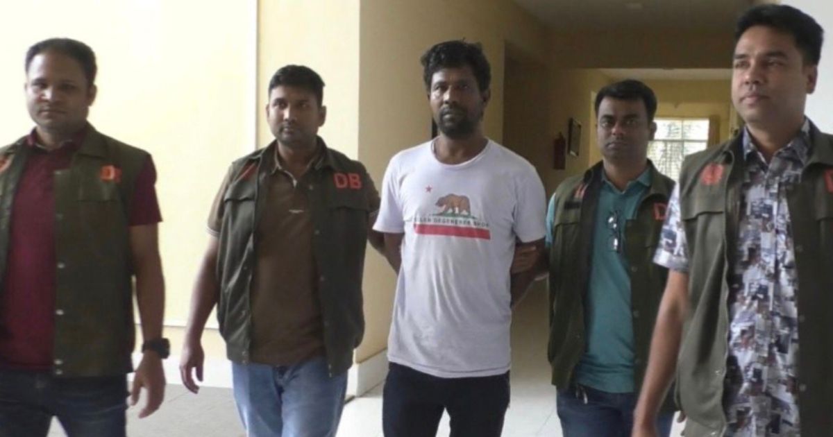 যশোরে ২০ মামলার আসামি দুর্ধর্ষ সন্ত্রাসী ‘খোঁড়া কামরুল’ আটক