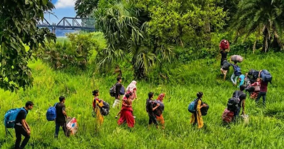 বিজিবির প্রতিরোধে ১৯ ঘণ্টা পর ১৭ জনকে ফিরিয়ে নিল বিএসএফ