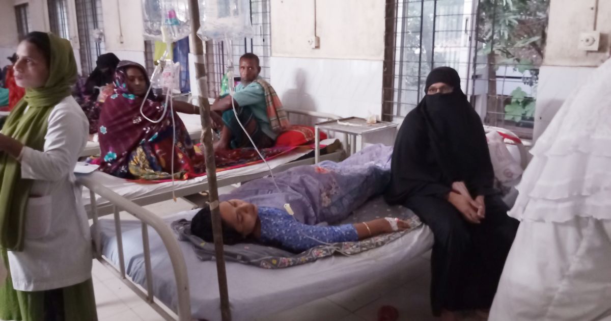 ভালুকায় রোগীর শরীরে মেয়াদোত্তীর্ণ স্যালাইন পুশের অভিযোগ